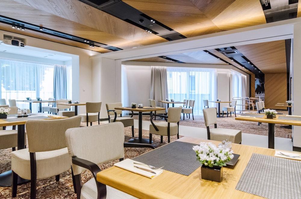Business Hotel Alley ออลอโมตซ์ ภายนอก รูปภาพ